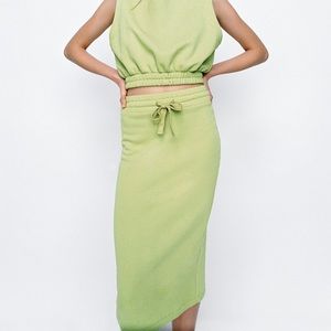ZARA PLUSH SKIRT‎